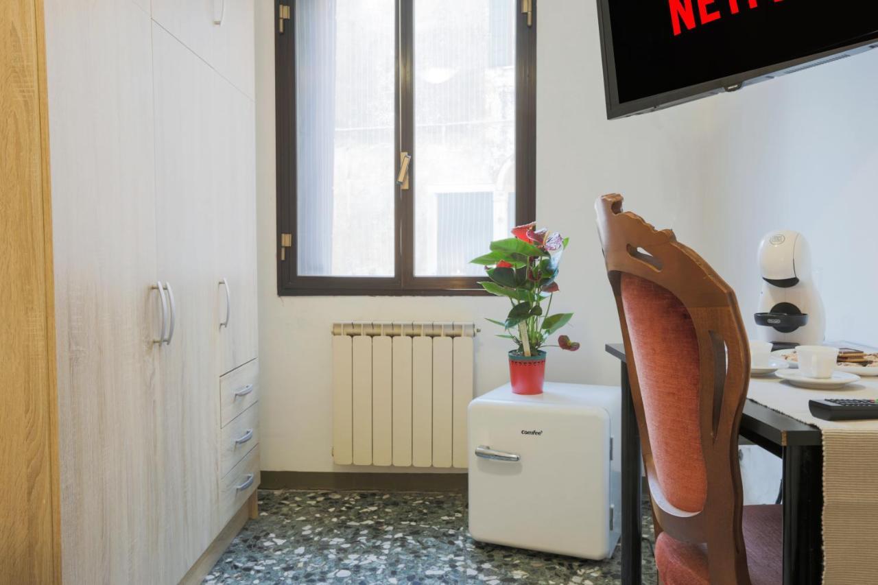 Santa Croce Guest House Venedig Exteriör bild