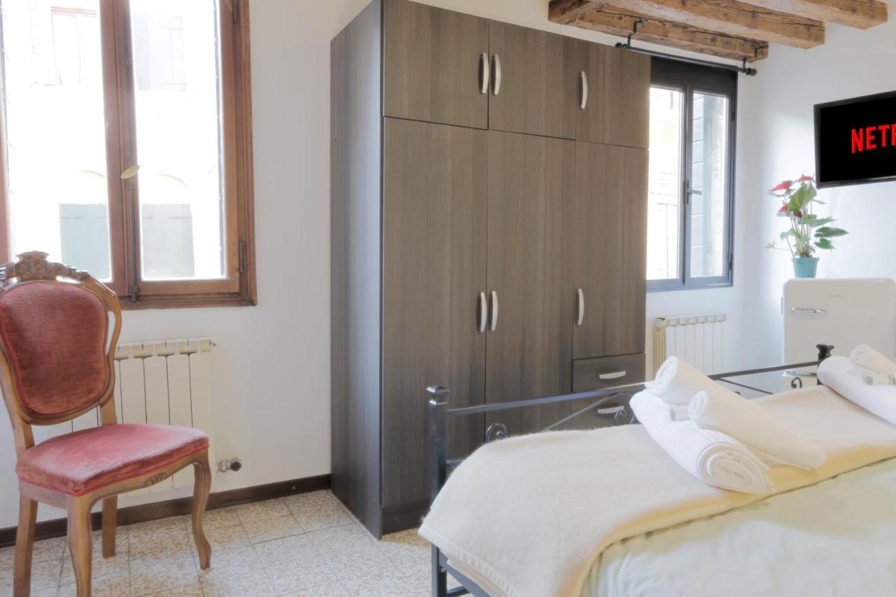 Santa Croce Guest House Venedig Exteriör bild