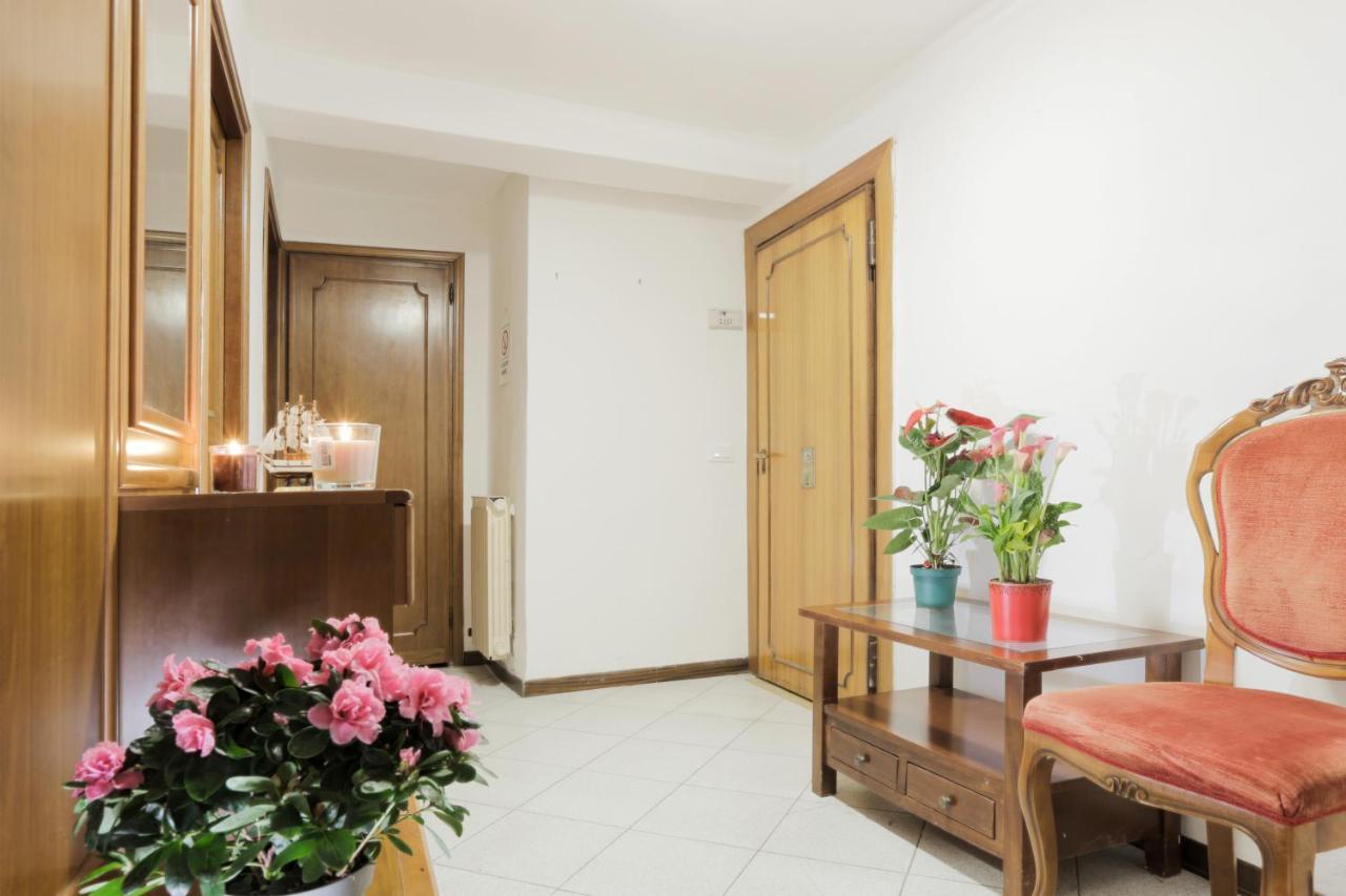 Santa Croce Guest House Venedig Exteriör bild